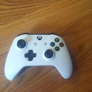 XBOX one controller (No Battery)